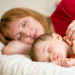 mom-baby-sleep